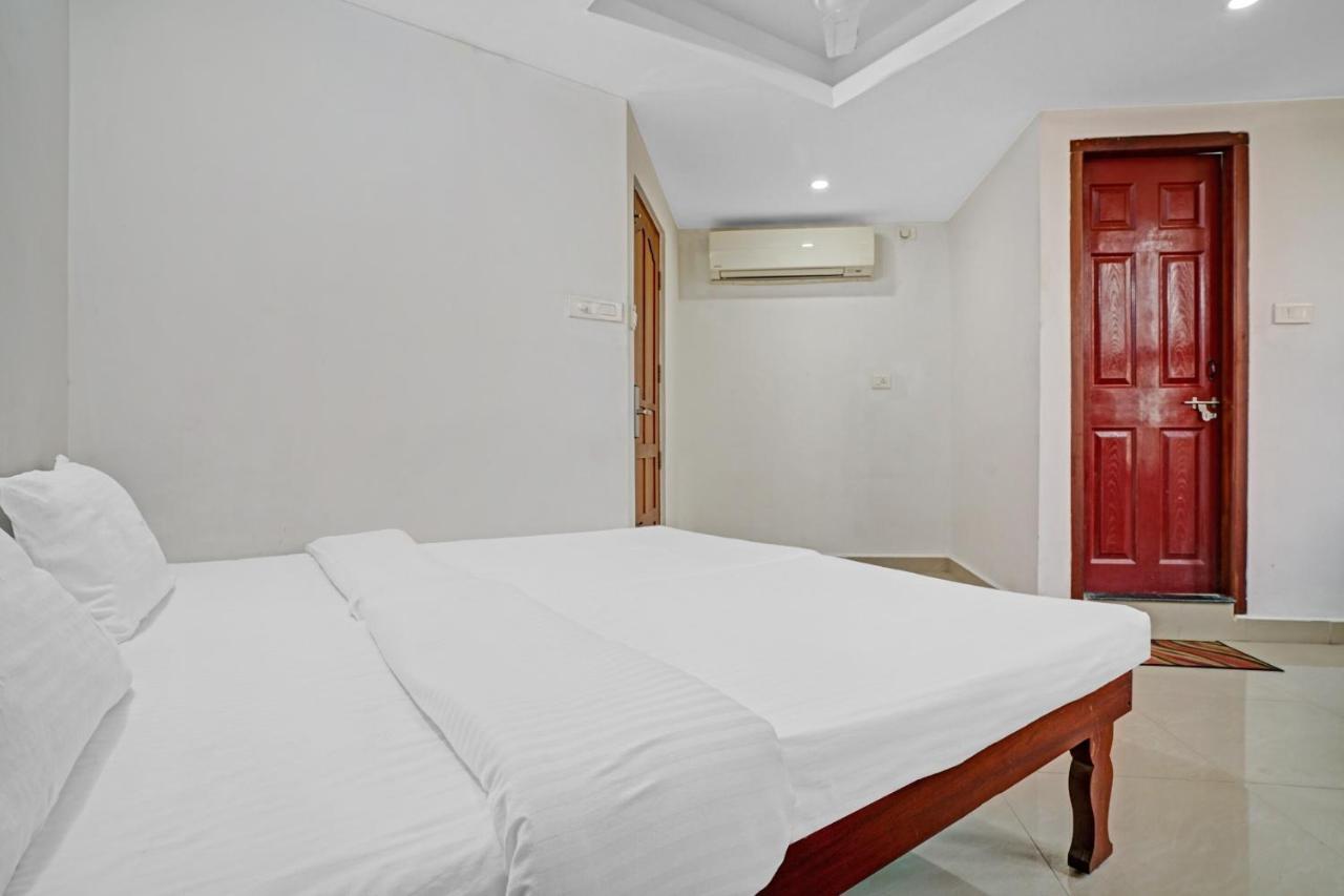 Collection O Aramam Executive Inn Kochi Bagian luar foto